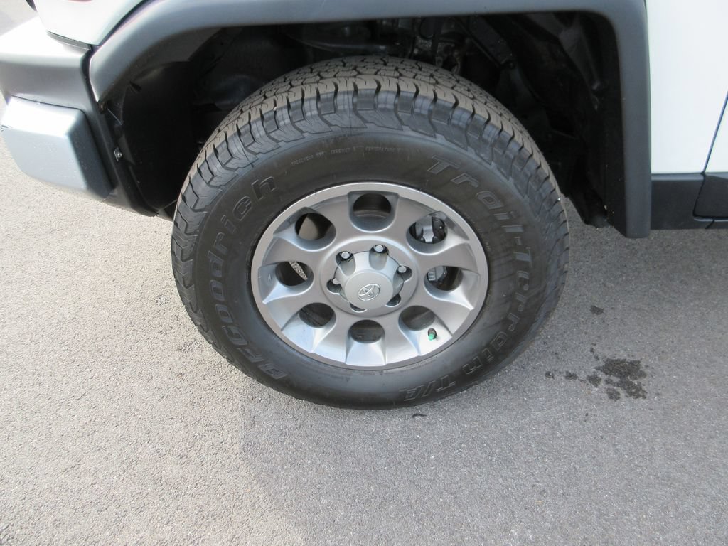 Used 2011 Toyota FJ Cruiser 4WD w/ Convenience Pkg image 14