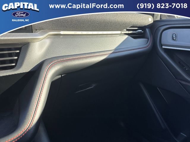 Certified 2025 Ford Explorer ST-Line w/ Premium Package image 27