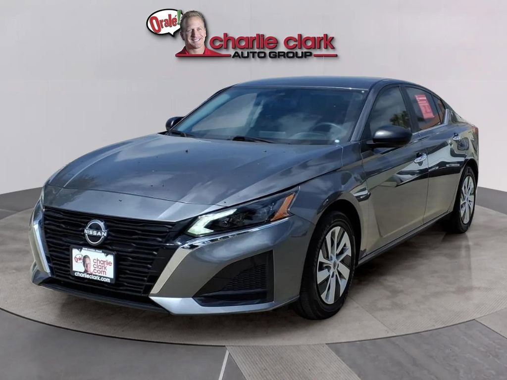 Used 2025 Nissan Altima 2.5 S image 1