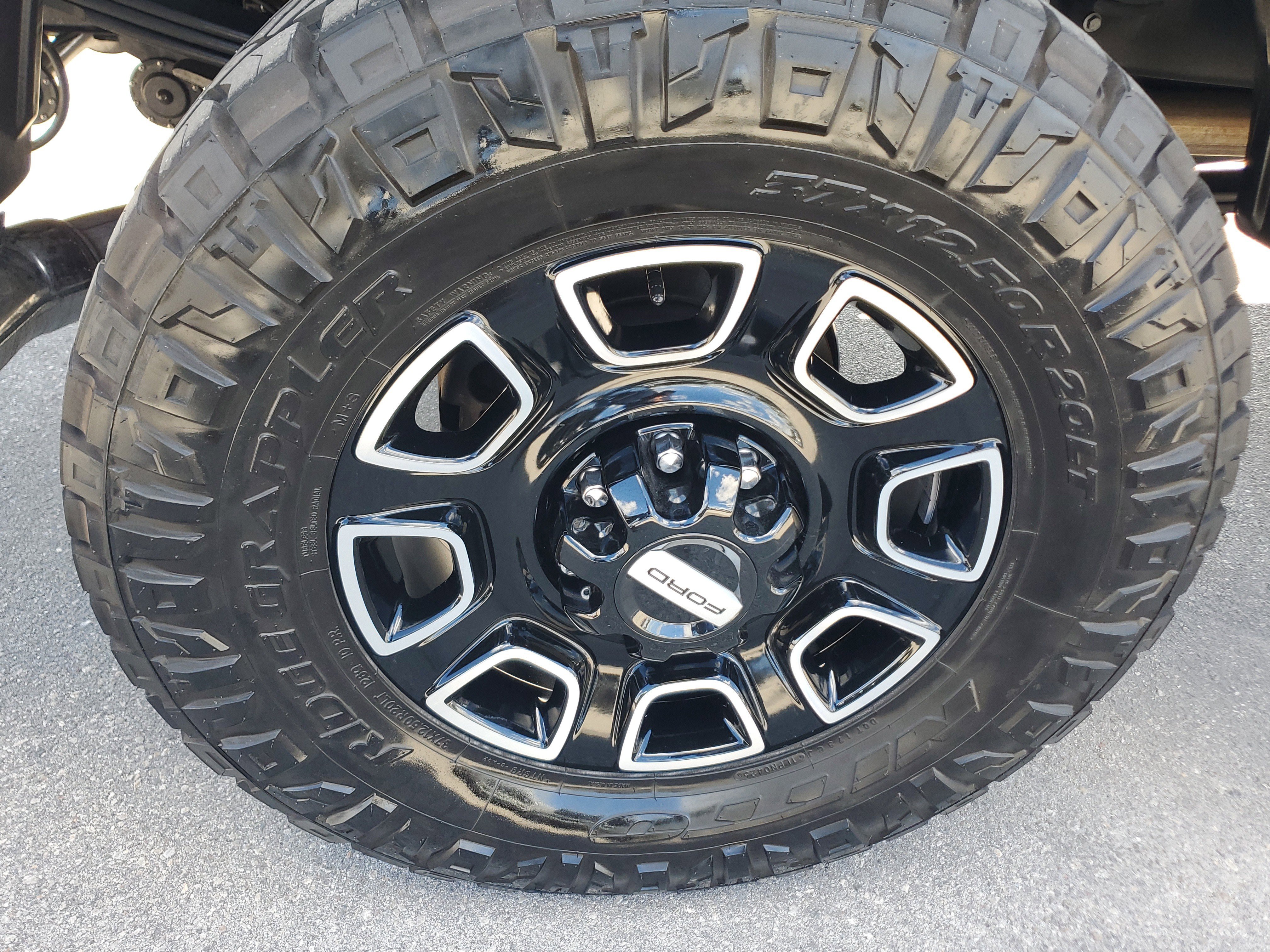 Used 2025 Ford F350 Platinum image 26