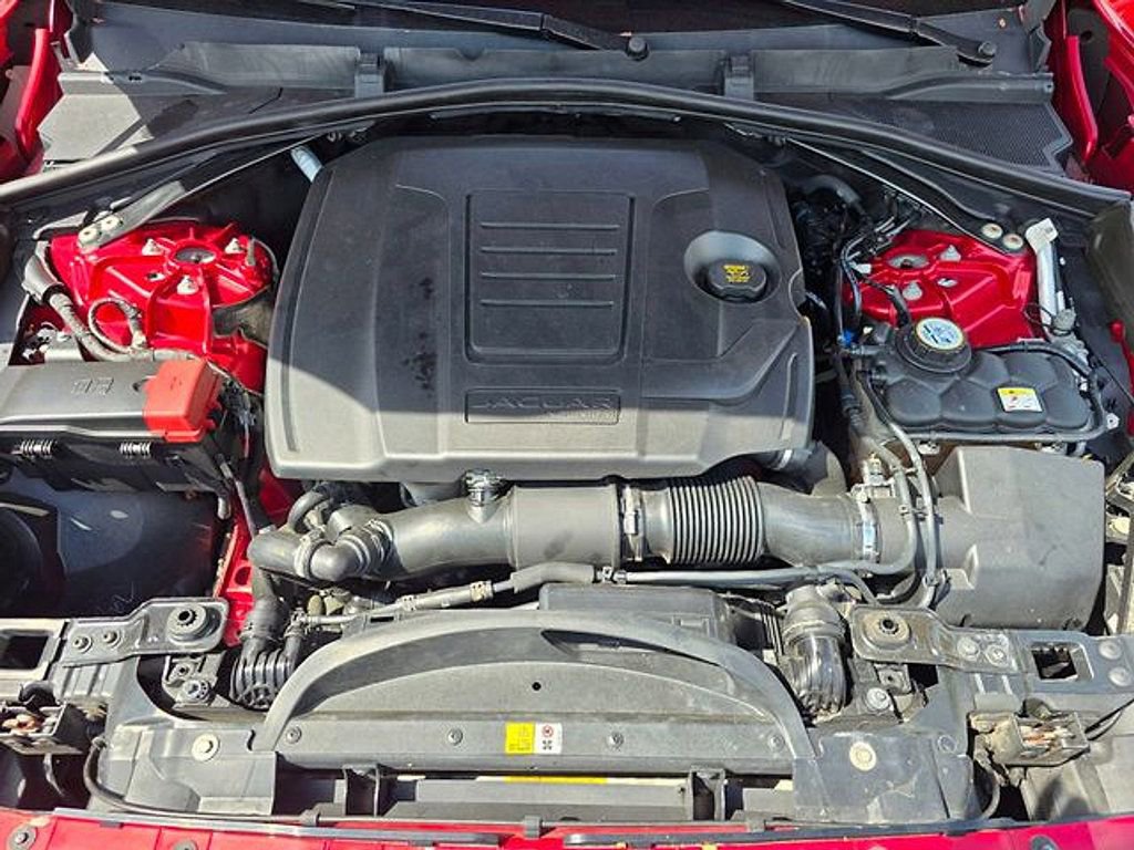 Used 2020 Jaguar F-PACE Premium image 26