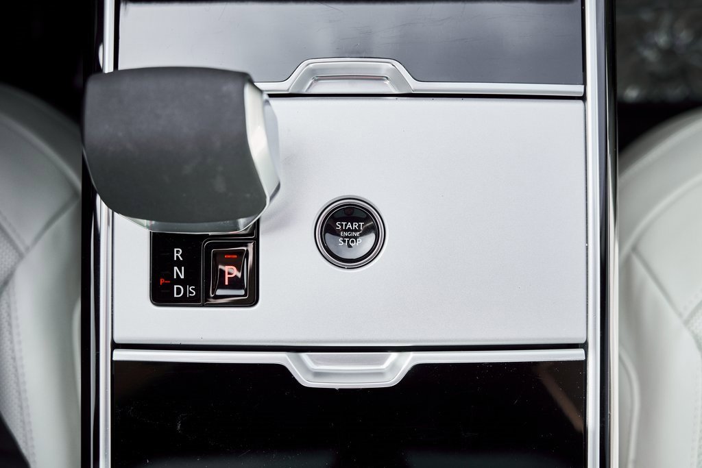 Used 2024 Land Rover Range Rover Long Wheelbase SE image 76