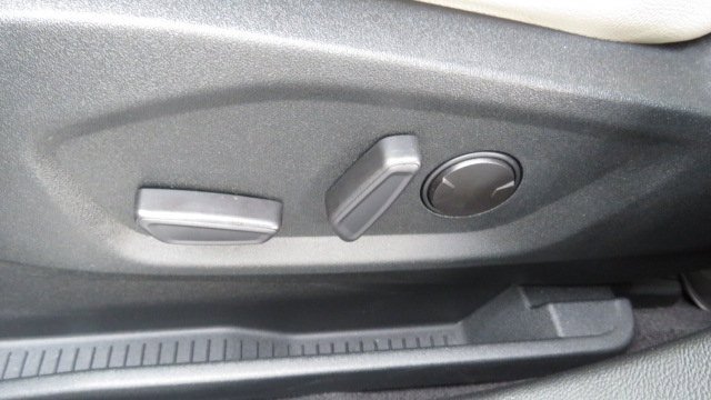 Certified 2022 Ford Edge Titanium w/ Equipment Group 301A image 17