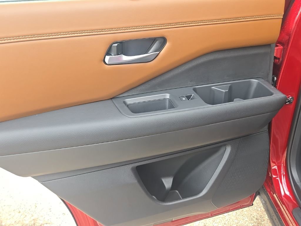 New 2026 Nissan Pathfinder Platinum image 39