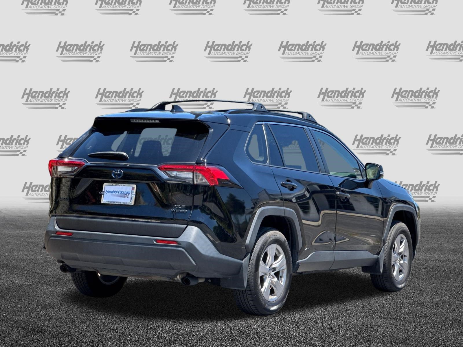 Used 2023 Toyota RAV4 XLE w/ Convenience Package AWD/4WD image 5