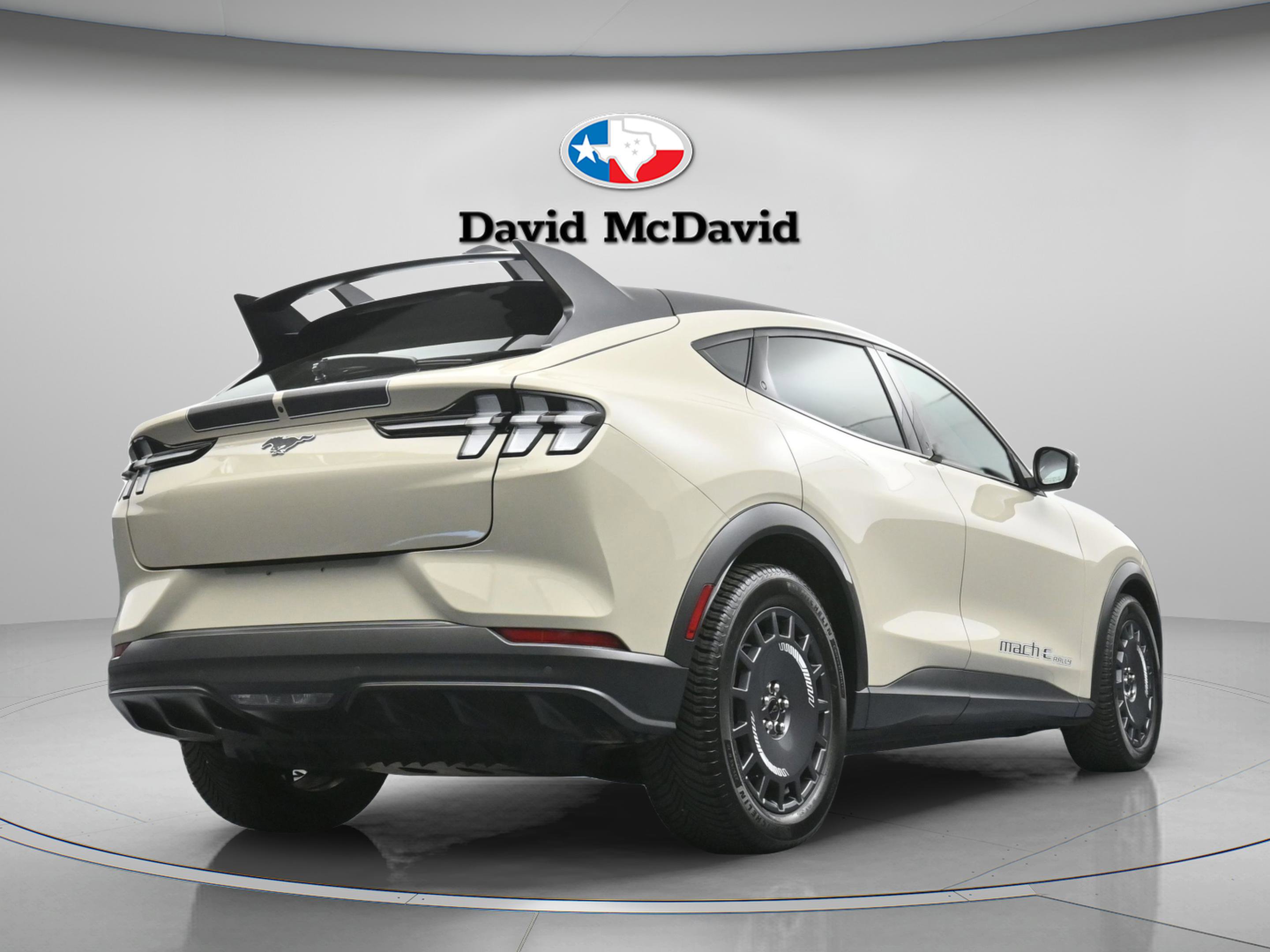 Used 2025 Ford Mustang Mach-E GT AWD/4WD image 18