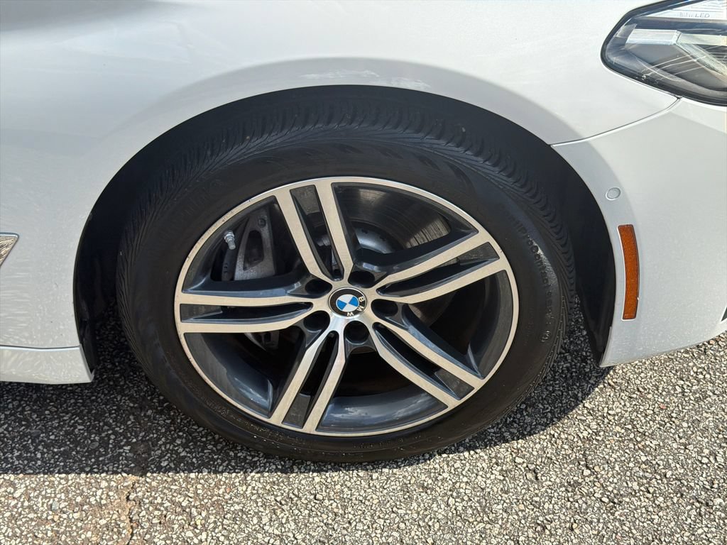 Used 2021 BMW 540i w/ Convenience Package RWD image 12