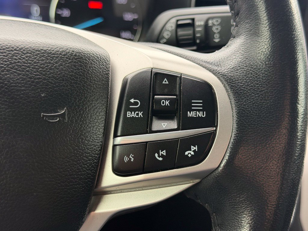 Used 2023 Ford Explorer XLT w/ Equipment Group 202A RWD image 34