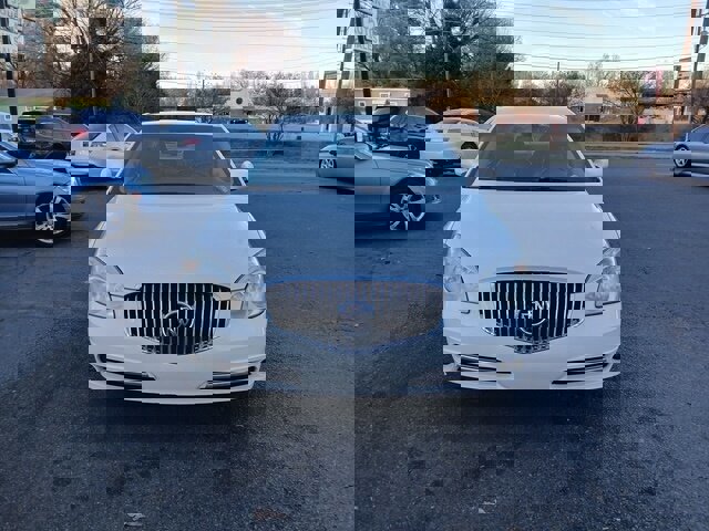 Used 2010 Buick Lucerne CXL image 6
