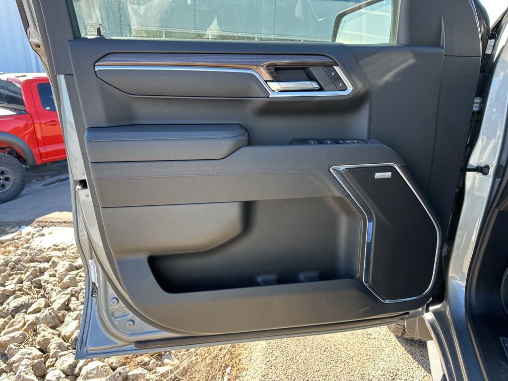 New 2025 Chevrolet Silverado 1500 RST w/ Convenience Package II AWD/4WD image 14