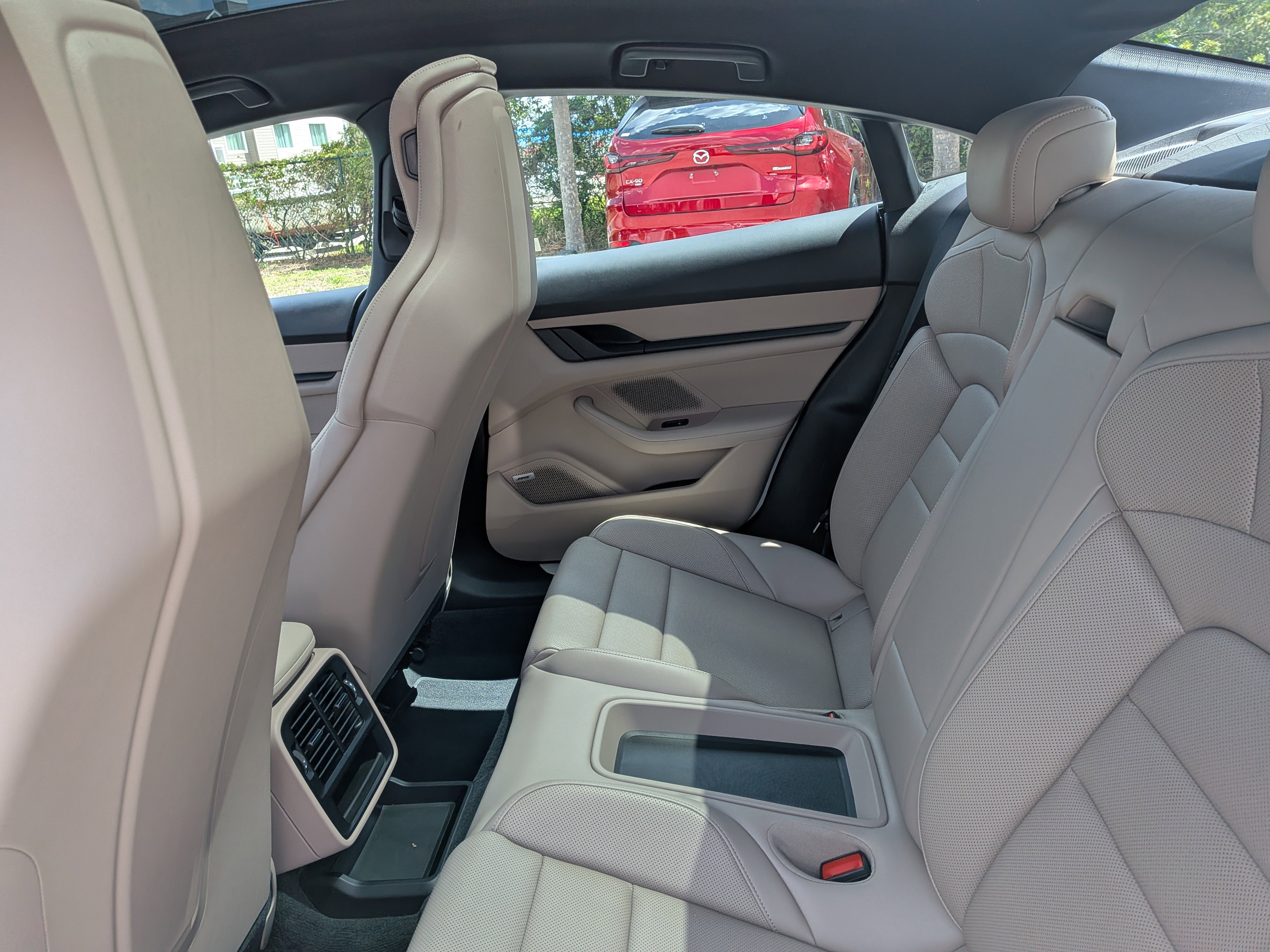 Used 2022 Porsche Taycan 4S image 15