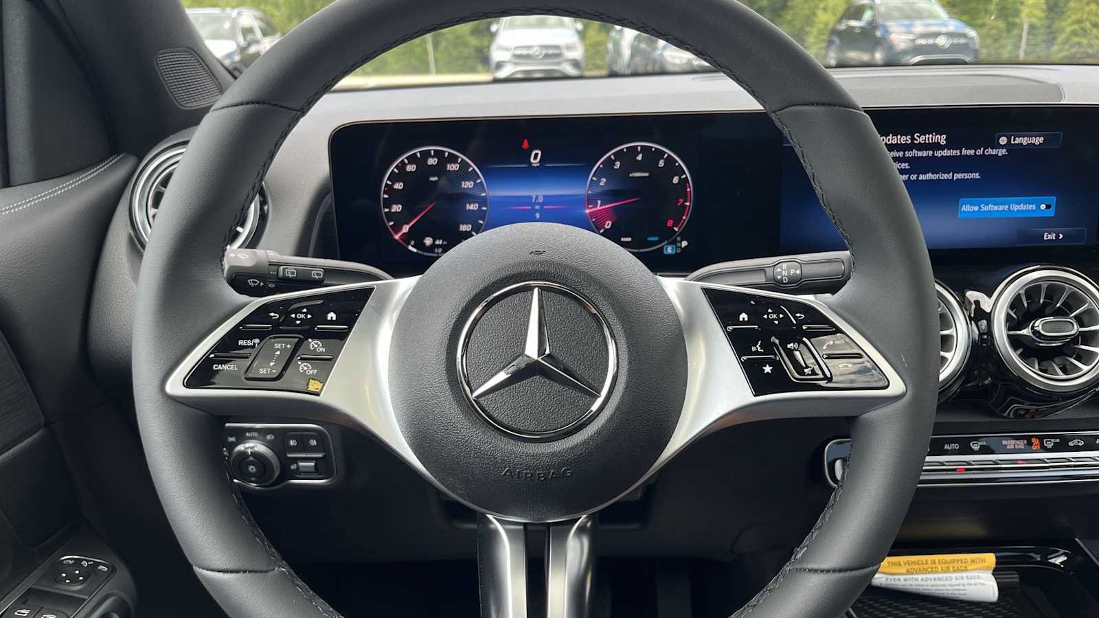 New 2026 Mercedes-Benz GLB 250 4MATIC image 40