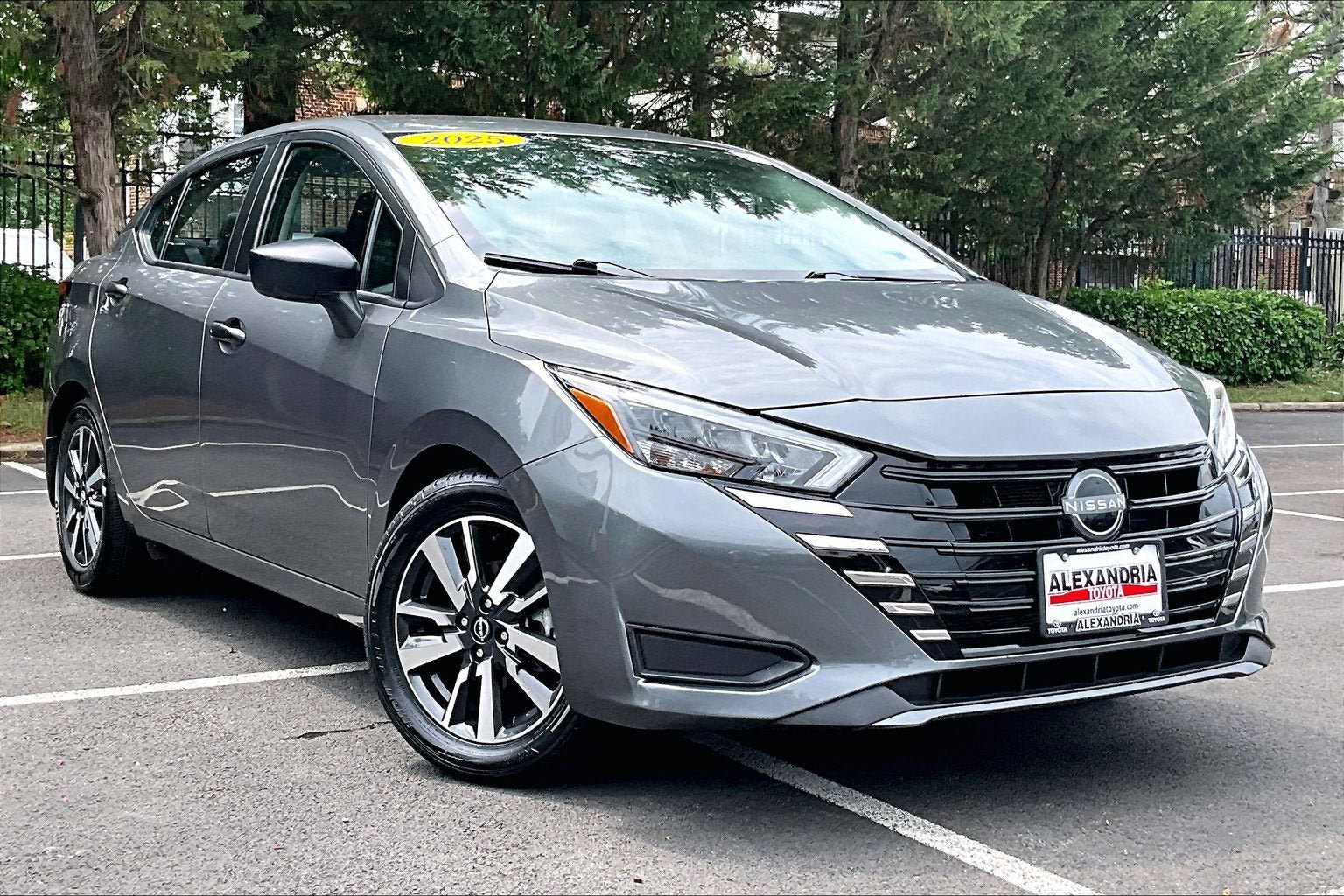 Used 2025 Nissan Versa S w/ S Plus Package FWD image 2