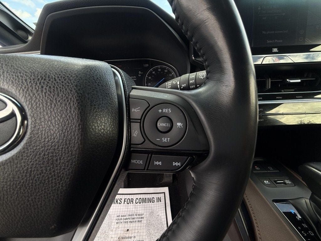 Used 2021 Toyota Venza XLE w/ Softex Package AWD/4WD image 14