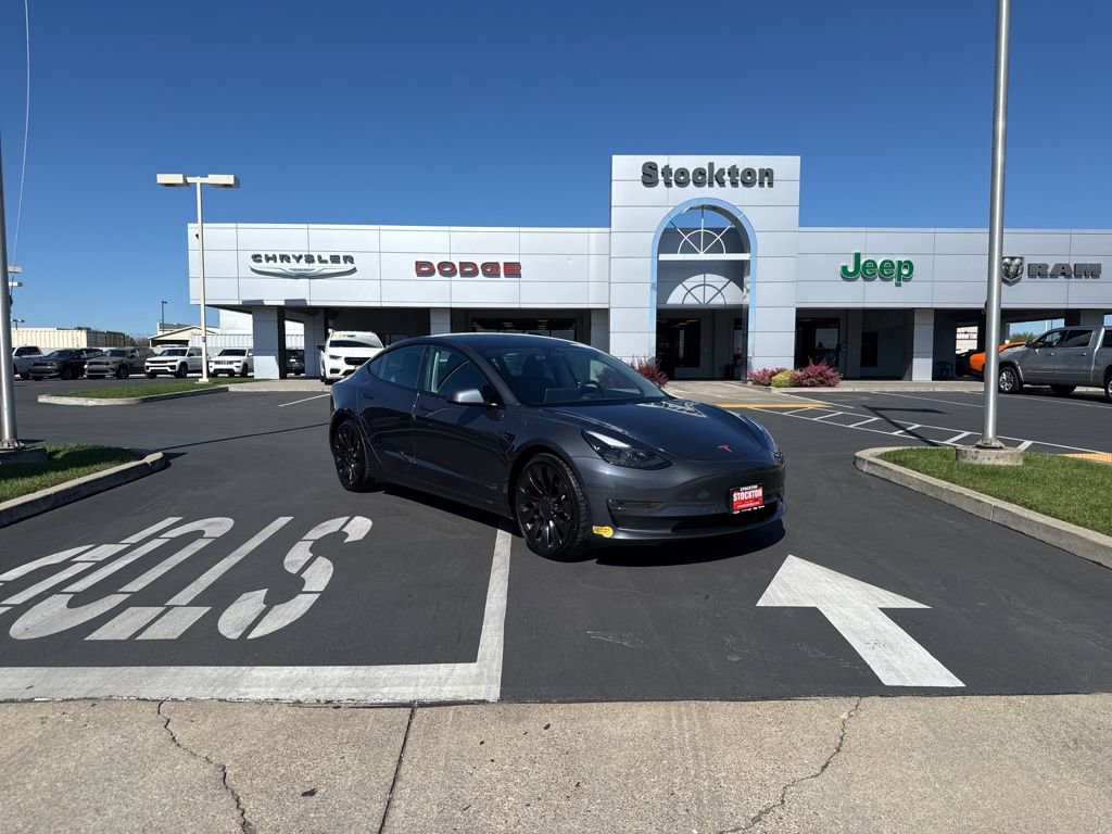 Used 2022 Tesla Model 3 Performance image 1