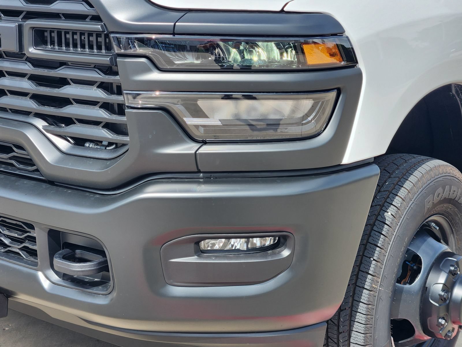 New 2026 RAM 3500 Tradesman AWD/4WD image 9