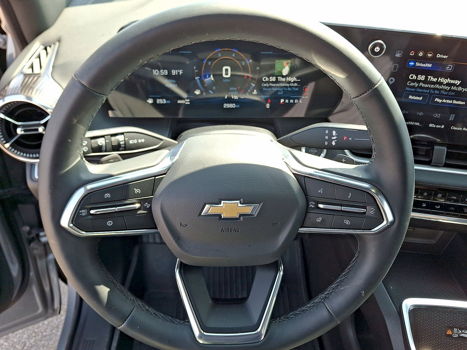 New 2026 Chevrolet Equinox LT w/ Convenience Package II AWD/4WD image 17