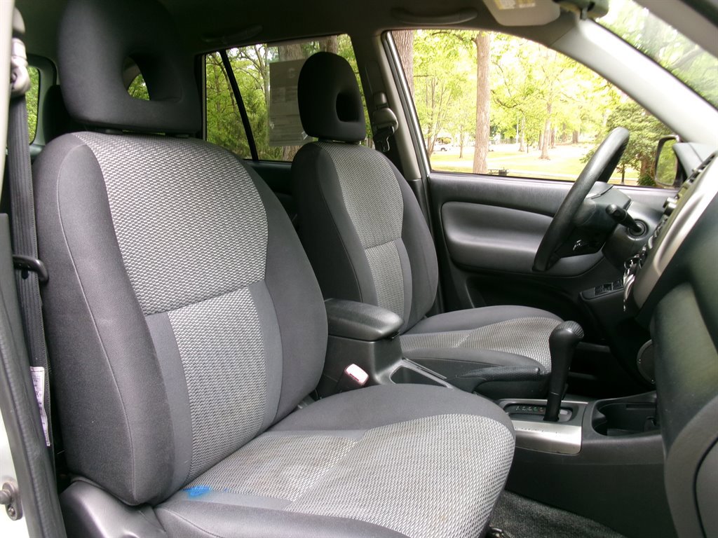 Used 2005 Toyota RAV4 2WD image 21