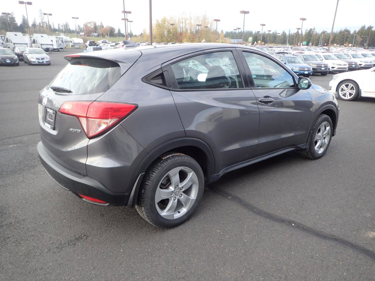 Used 2018 Honda HR-V LX image 5