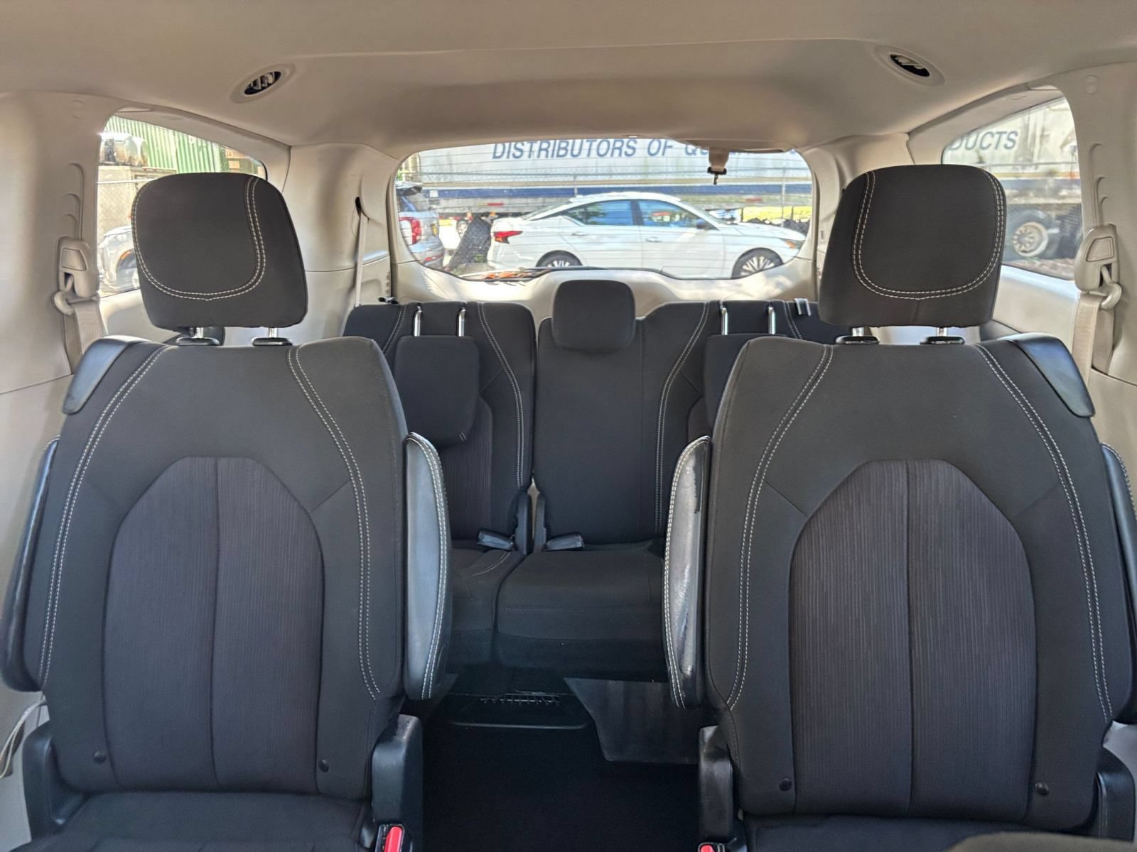 Used 2024 Chrysler Voyager LX FWD image 40