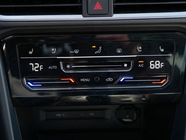 Certified 2025 Volkswagen Taos SEL AWD/4WD image 29