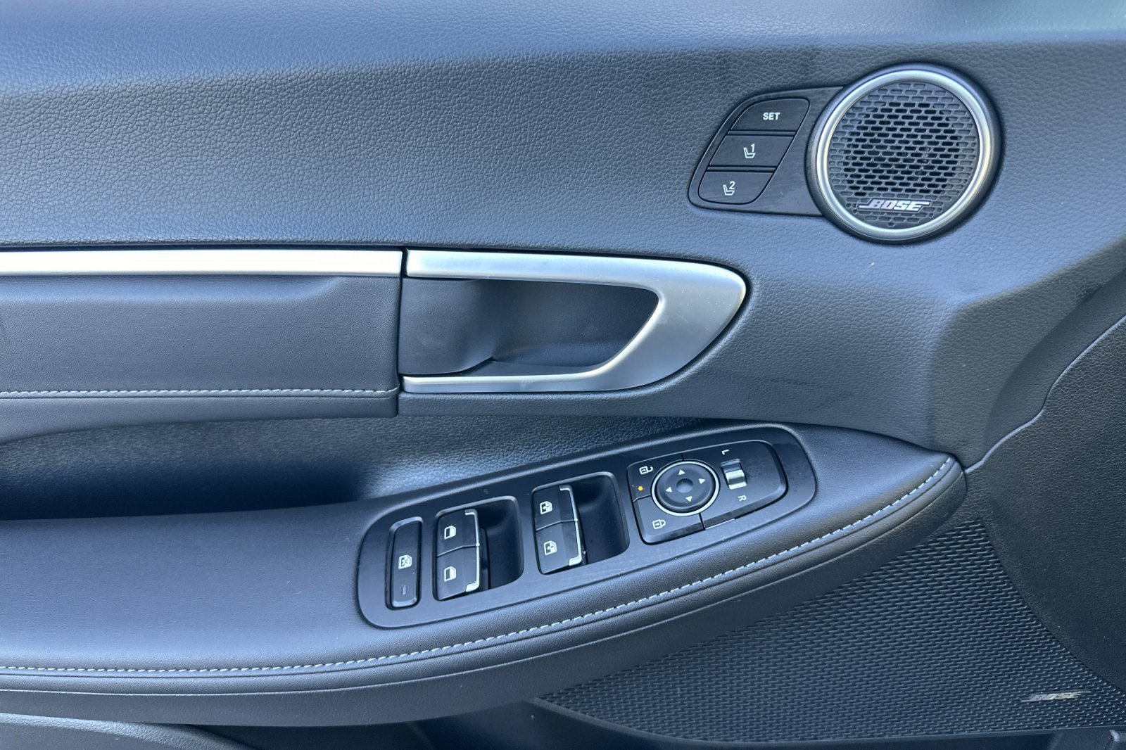 New 2025 Hyundai Sonata Limited FWD image 11