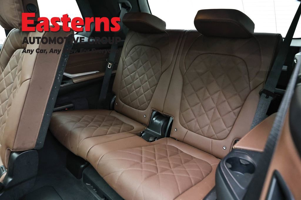 Used 2023 BMW X7 xDrive40i w/ Executive Package image 27