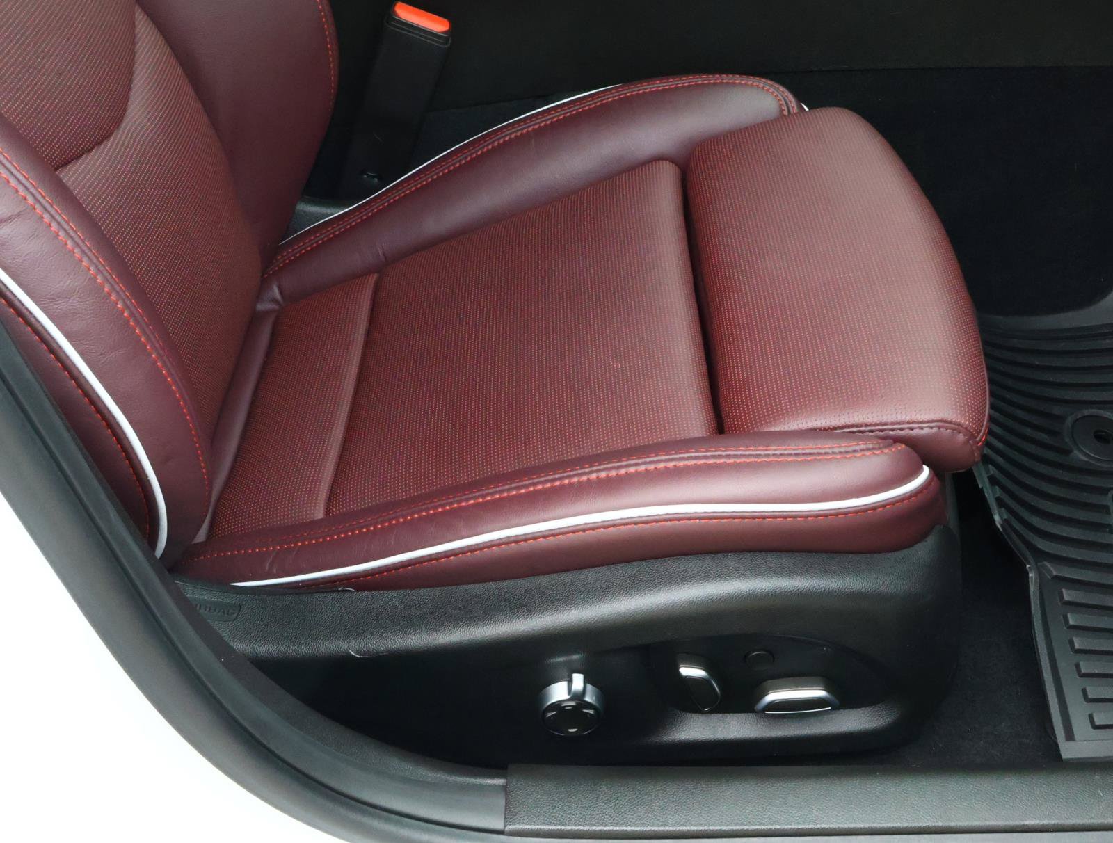 Used 2025 Cadillac CT4 Sport RWD image 23