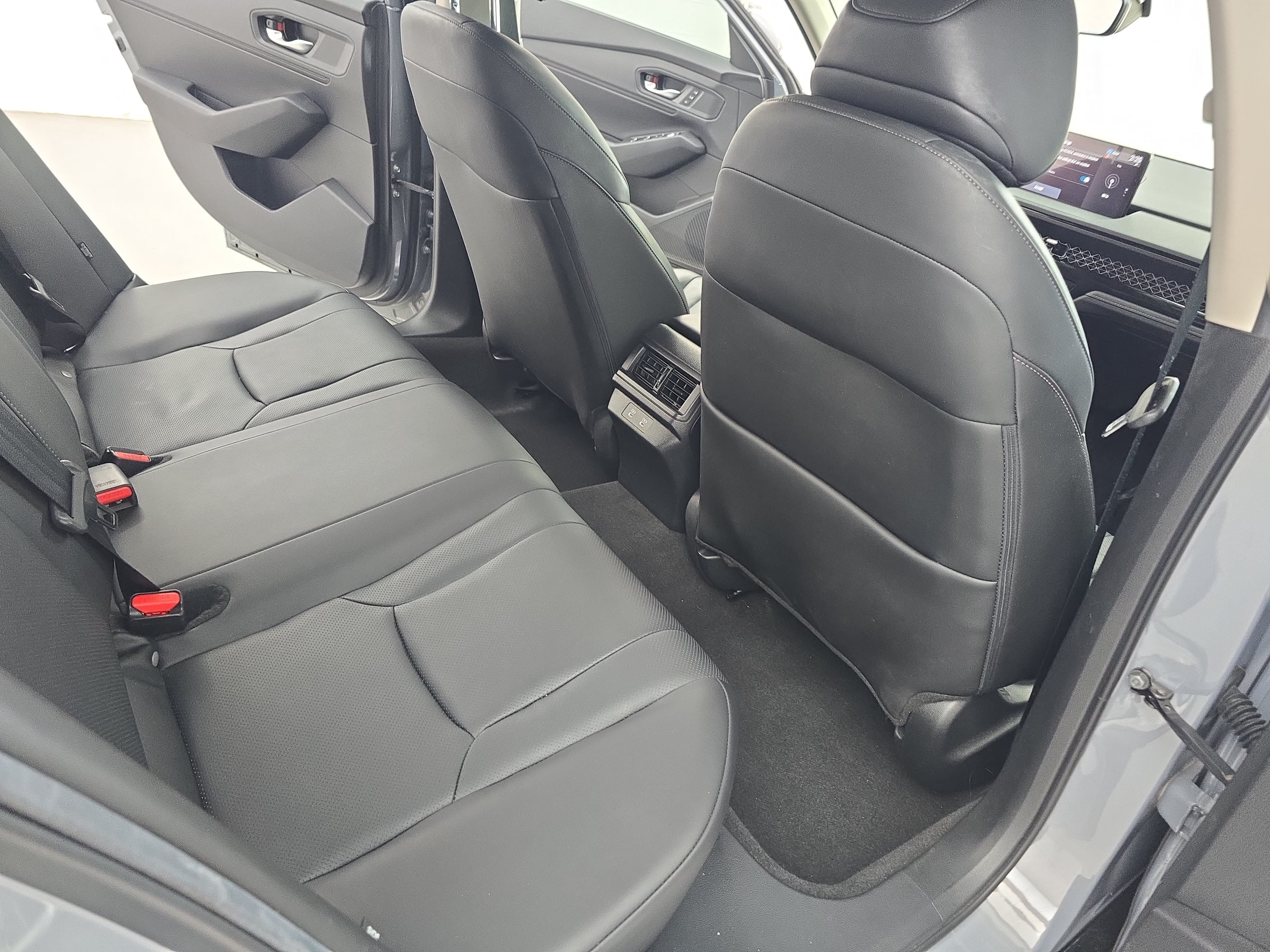 Used 2024 Honda Accord EX-L image 11