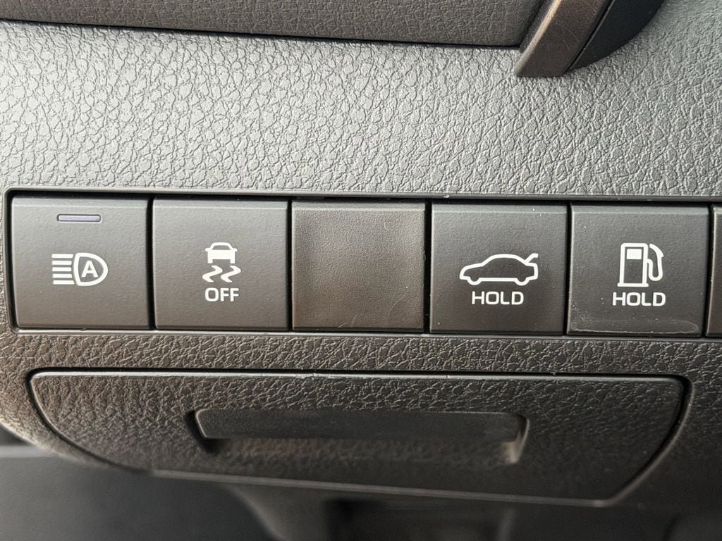 Used 2024 Toyota Camry SE FWD image 24