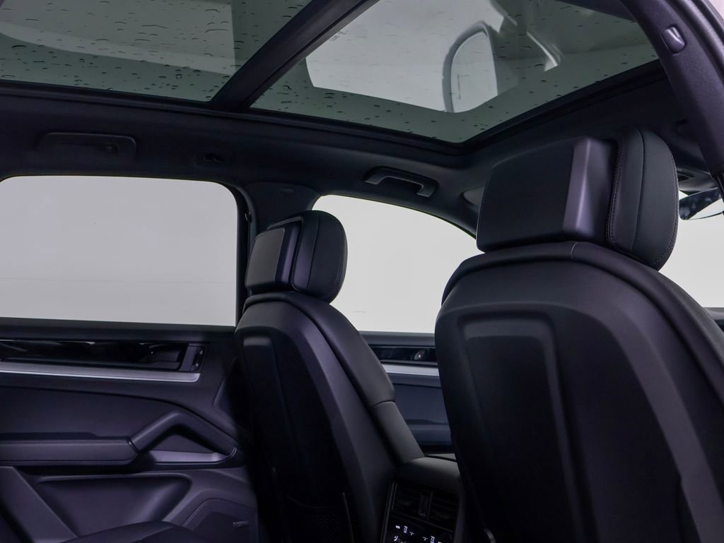 New 2026 Porsche Cayenne image 8