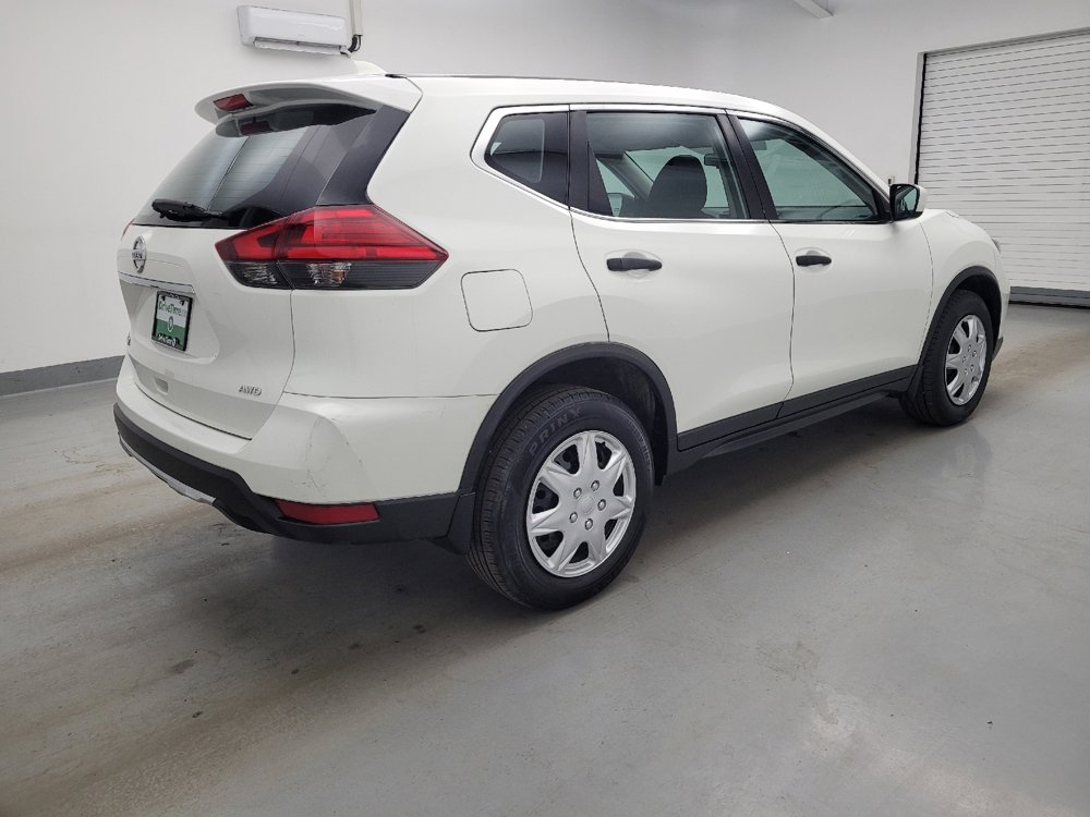 Used 2017 Nissan Rogue S AWD/4WD image 10
