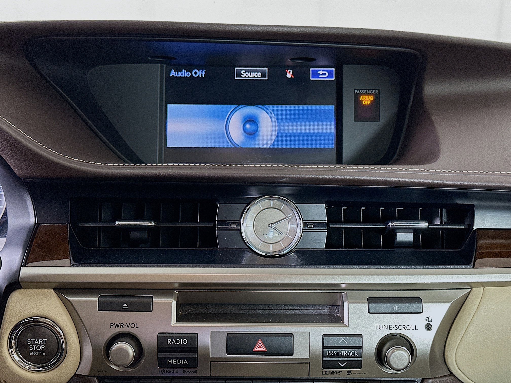 Used 2016 Lexus ES 350 w/ Navigation System Package image 21