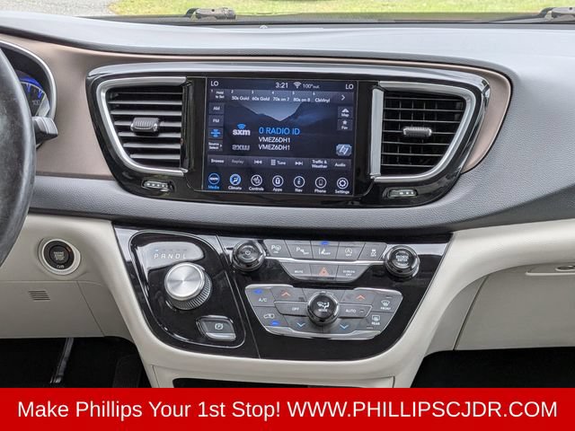 Certified 2019 Chrysler Pacifica Touring-L Plus FWD image 16