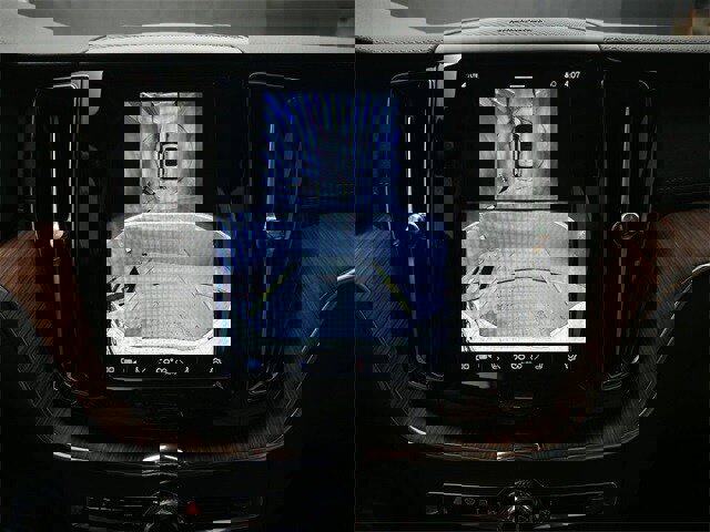 Certified 2025 Volvo XC60 T8 Ultra w/ Protection Package Premier image 12