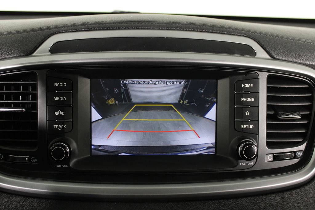 Used 2020 Kia Sorento LX image 26