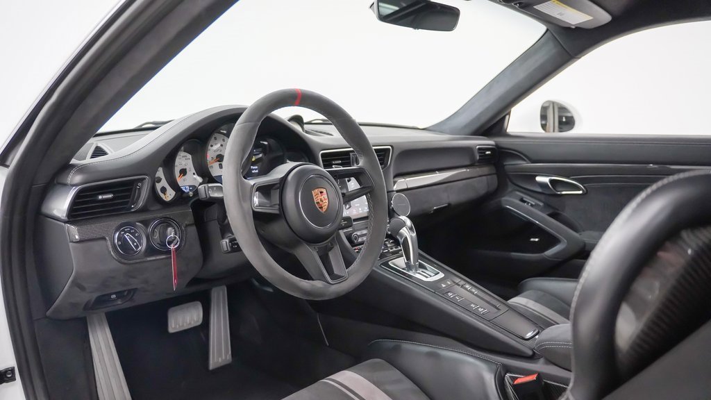 Used 2018 Porsche 911 GT3 image 4