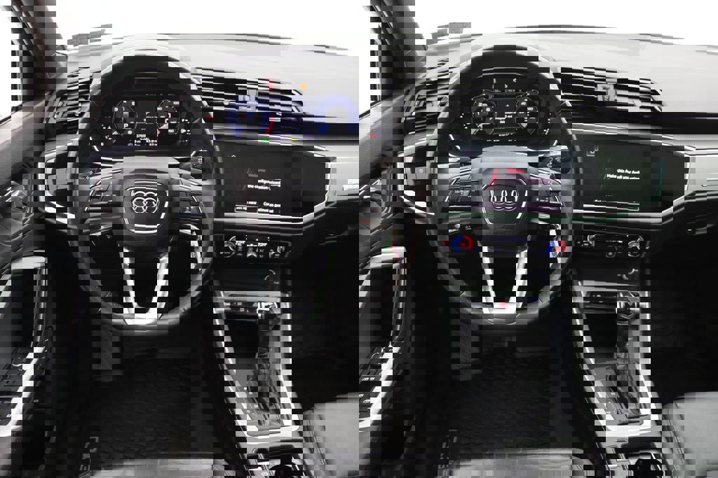 Used 2022 Audi Q3 2.0T Premium image 13