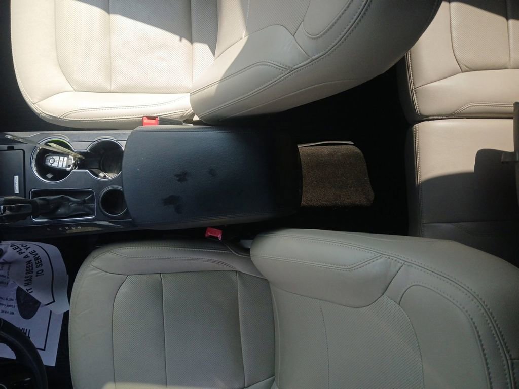 Used 2018 Ford Explorer Limited w/ Ford Safe & Smart Package FWD image 21