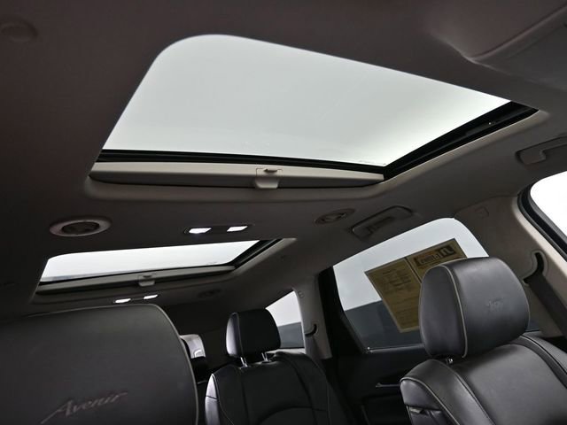 Used 2019 Buick Enclave Avenir w/ Avenir Technology Package image 49