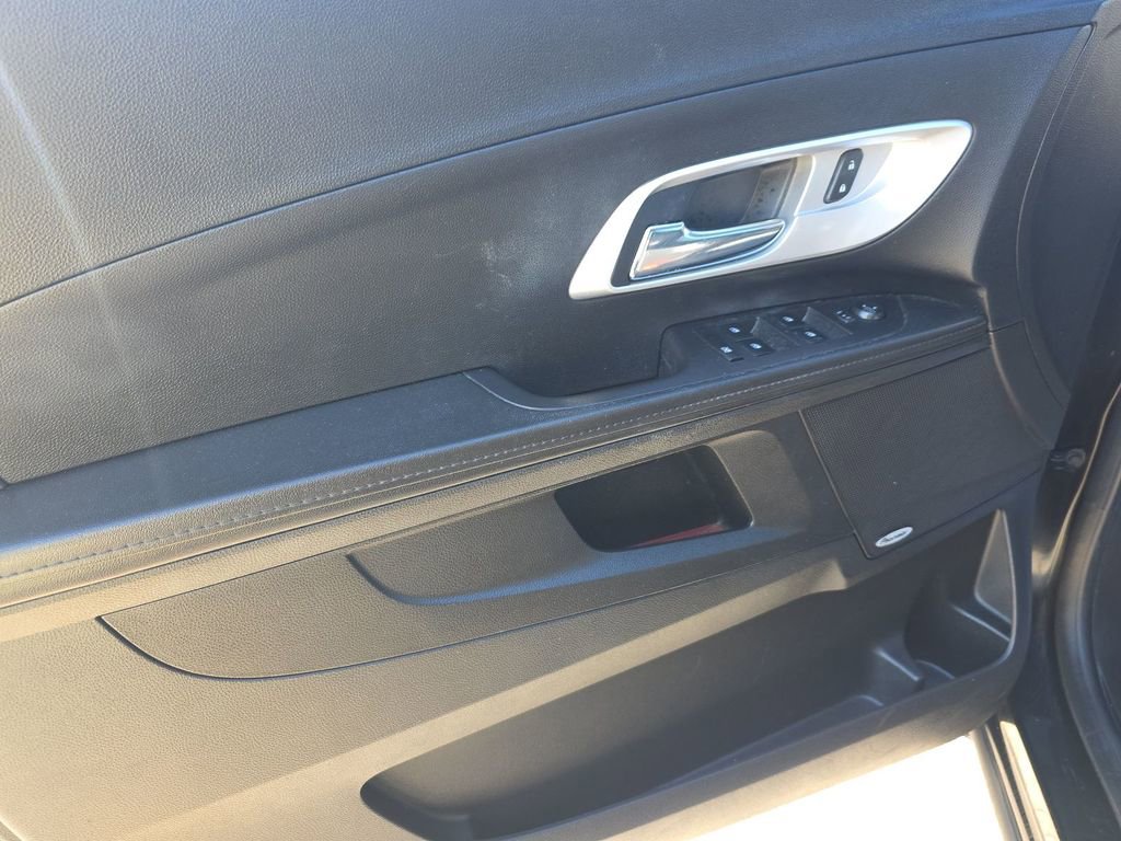 Used 2016 Chevrolet Equinox LTZ w/ Enhanced Convenience Package AWD/4WD image 8