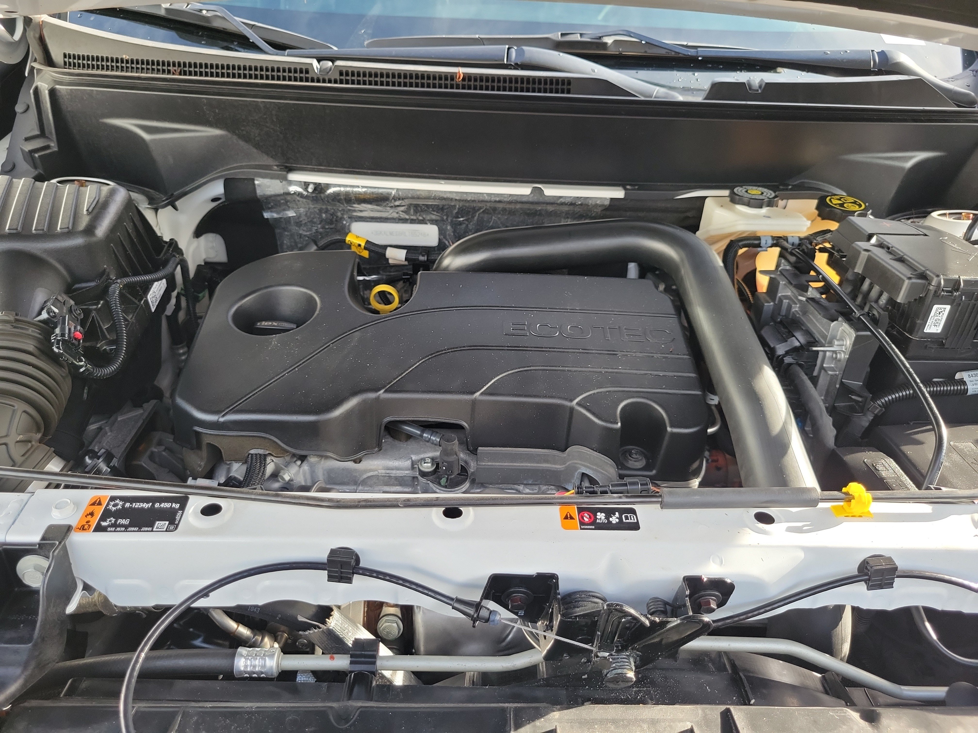 Used 2024 GMC Terrain SLE FWD image 25