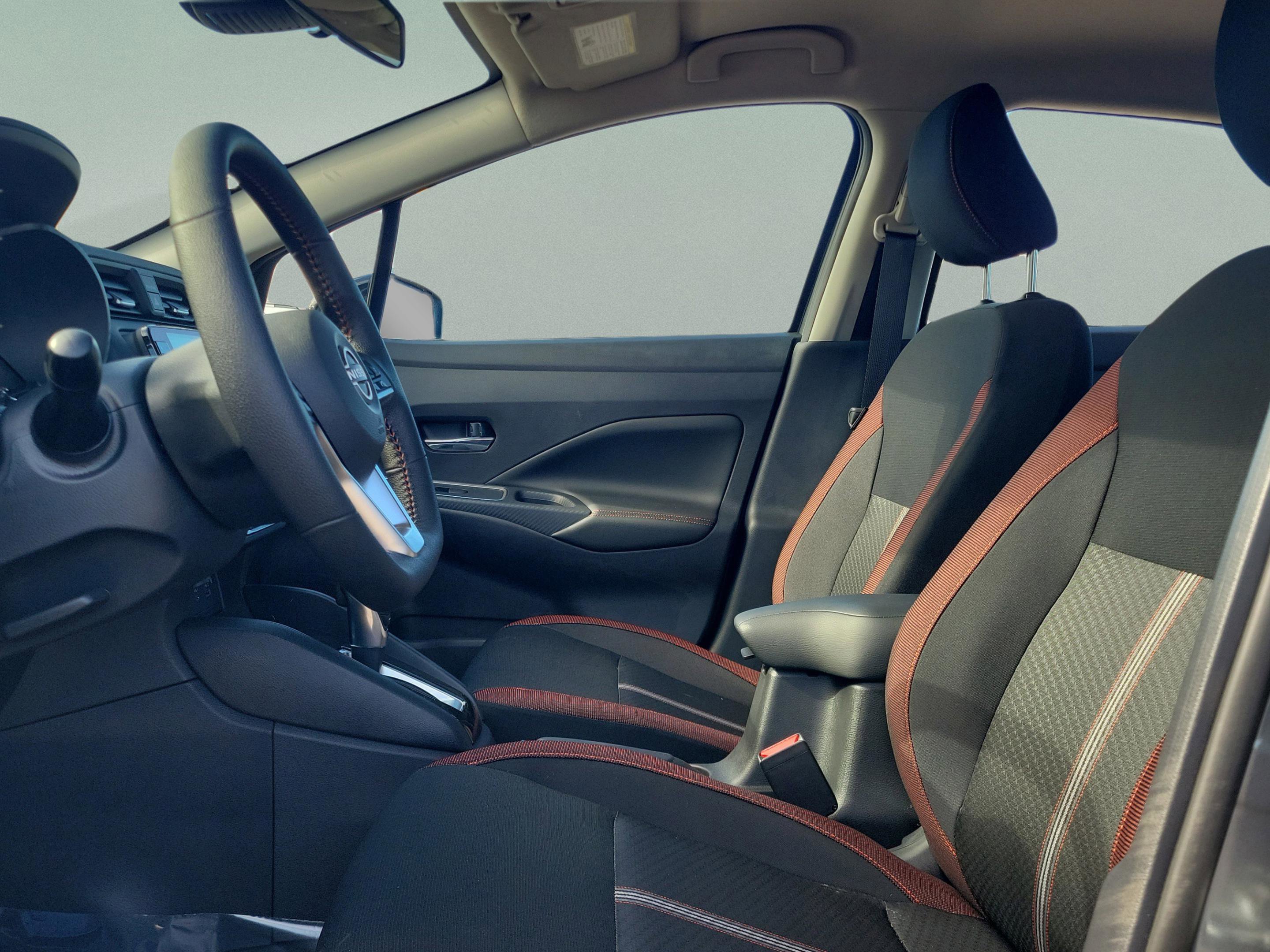 New 2025 Nissan Versa SR w/ Trunk Package FWD image 21