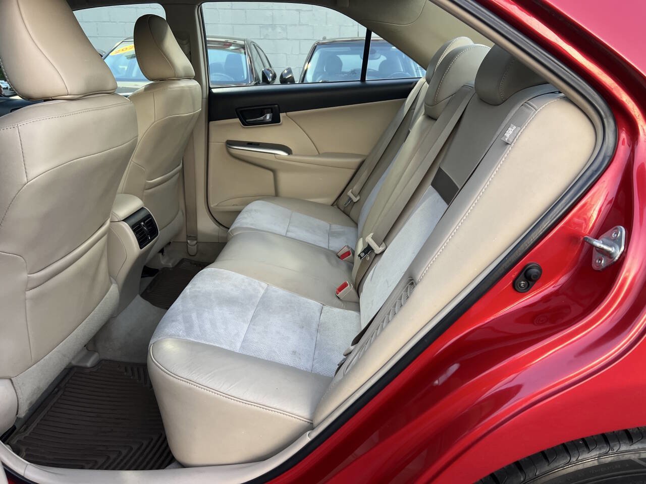 Used 2012 Toyota Camry XLE w/ Leather Pkg FWD image 1
