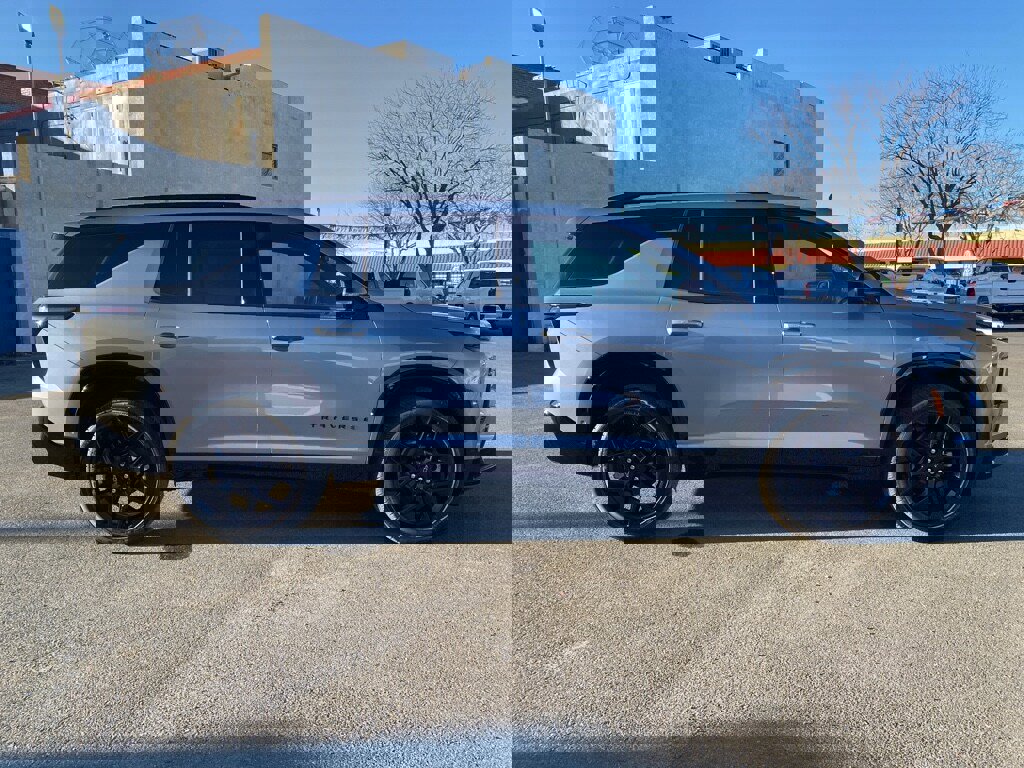 New 2026 Chevrolet Traverse RS w/ LPO, Floor Liner Package image 5