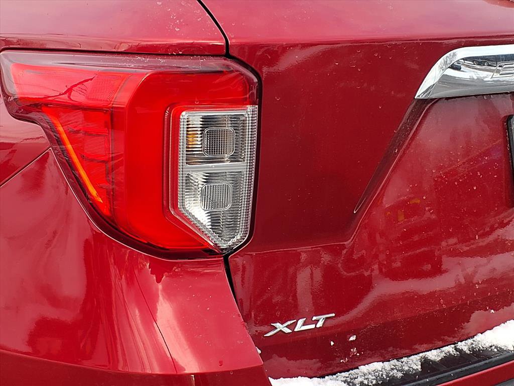 Used 2021 Ford Explorer XLT w/ Equipment Group 202A image 26