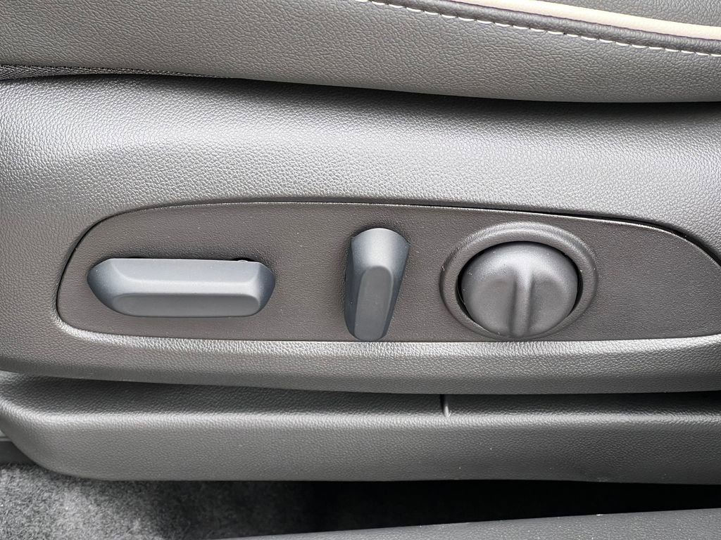 New 2026 Buick Encore GX Sport Touring w/ Studio Series image 8