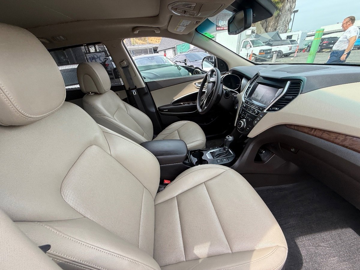Used 2019 Hyundai Santa Fe XL FWD image 19