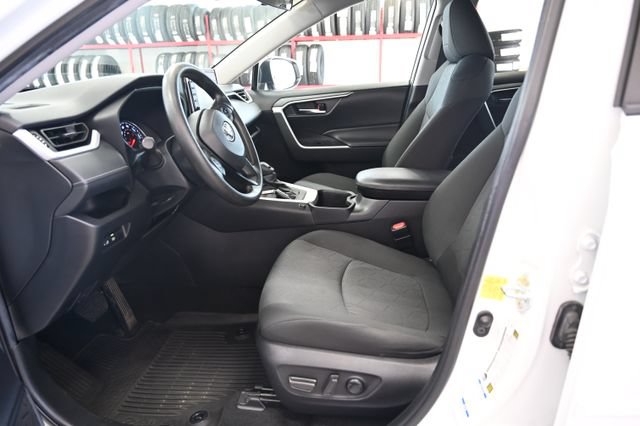 Used 2022 Toyota RAV4 XLE AWD/4WD image 10