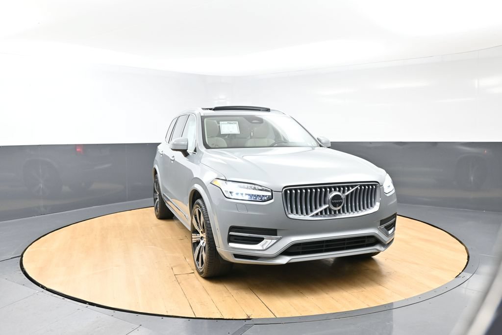 Used 2024 Volvo XC90 T8 Plus AWD/4WD image 3